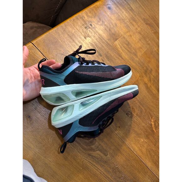 Nike Air Max FLY Women's Size 8.5 - Black/Gray/Pink Sporty Chic Colorful - Picture 7 of 11